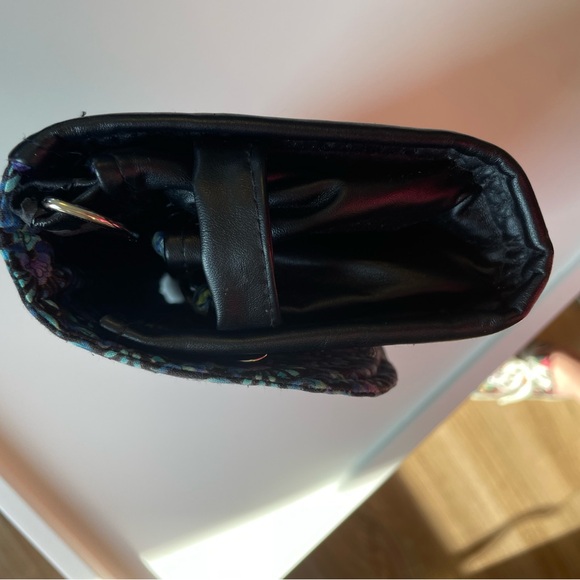 Handmade clutch purse with strap - Picture 6 of 8